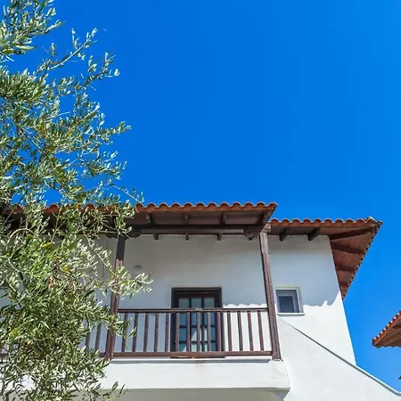 Eleon Suites Afytos-3