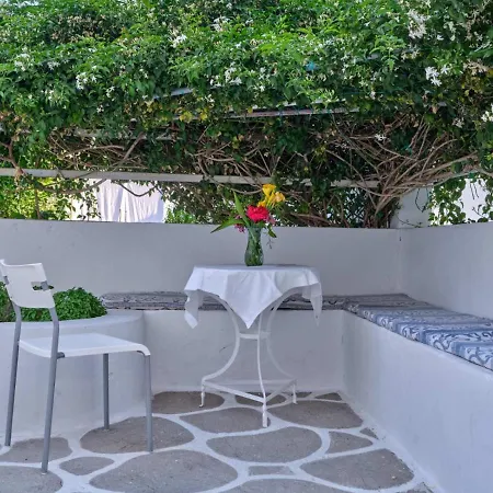 Pension Paros Anna Spanou-3
