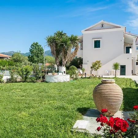 Marias Seaside Apartments-3