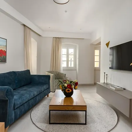 New York Luxury Suites-3