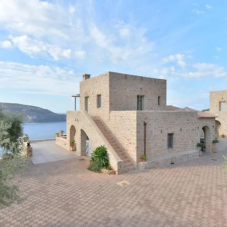 Akrolithi Boutique Hotel & Suites-3