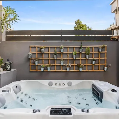 Luxe House In Glyfada With Spa Near Metro Station C8-3
