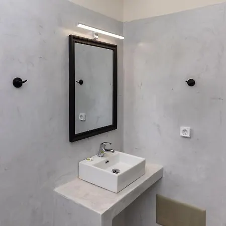 Bells Rooms And Suites-2