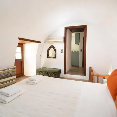 Menexes Suites Monemvasia-2