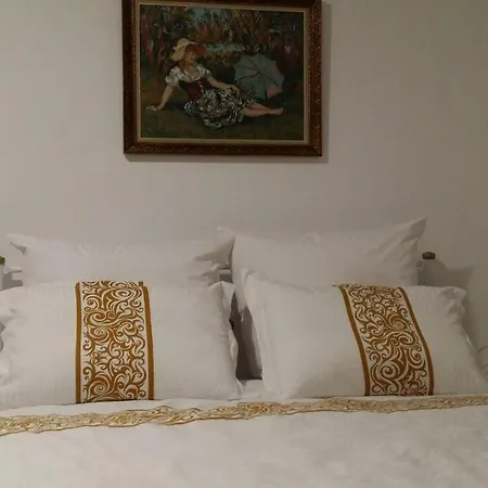 Rooms In Central Athens-3