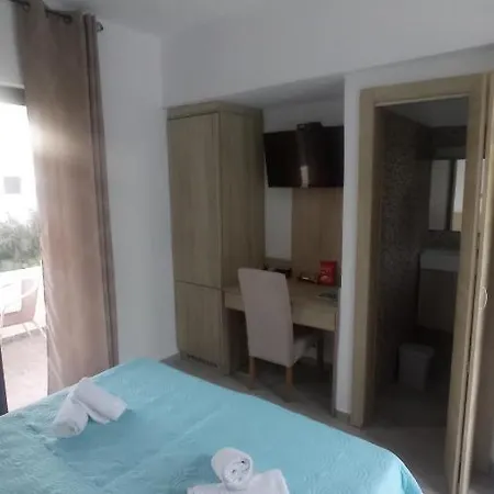 Loukas Beach Rooms-3