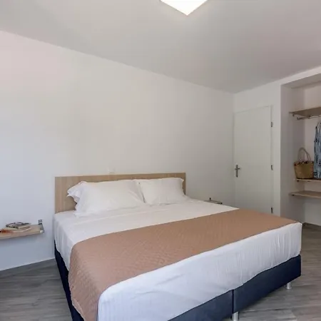 Armenakishouses-2