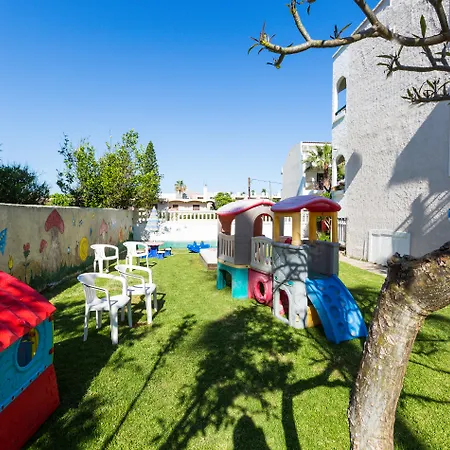 Trefon Hotel Apartments And Family Suites-2