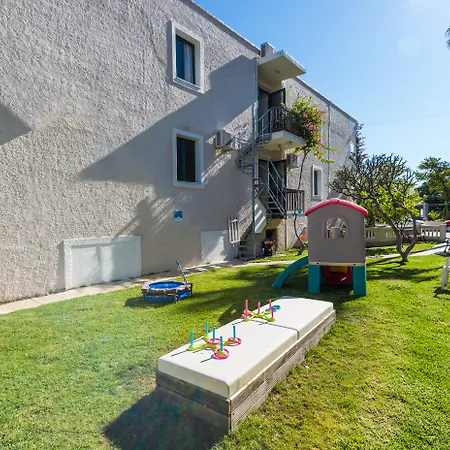 Trefon Hotel Apartments And Family Suites-3