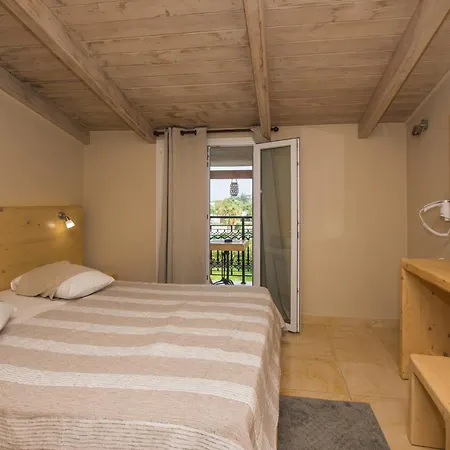 Iniohos Zante Hotel & Suites-3