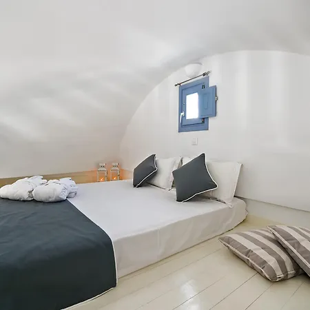 Apanemo Hotel & Suites-3