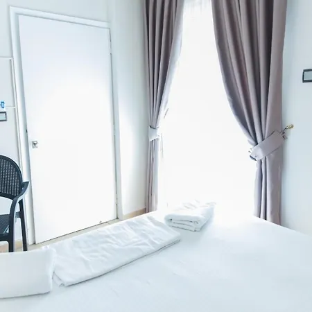 Silver Hotel Athens Double Room With Balcony-2