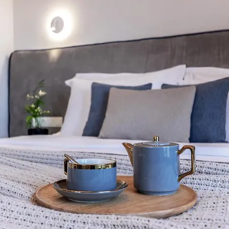 Octavia Rooms-3