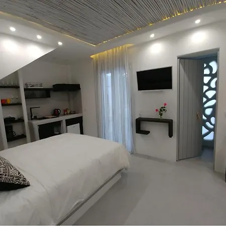 Blue Heart Luxury Suites-2