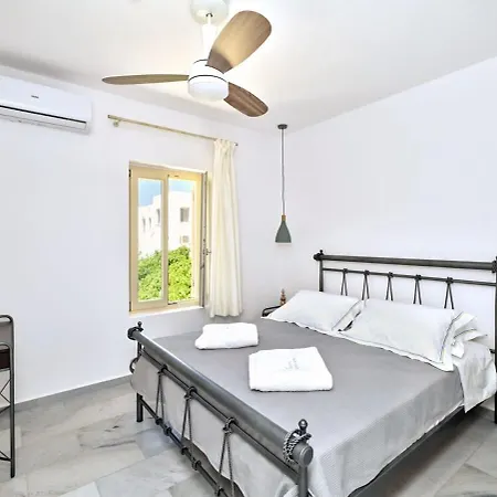 Villa Maria - Naoussa Boats Blue & Sandy Suite-2