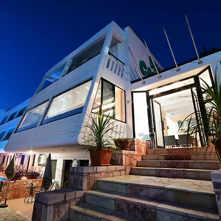Villa Cariatis-2