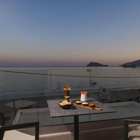Horizon Apartments - Beachfront Luxury, By Zantewize-2