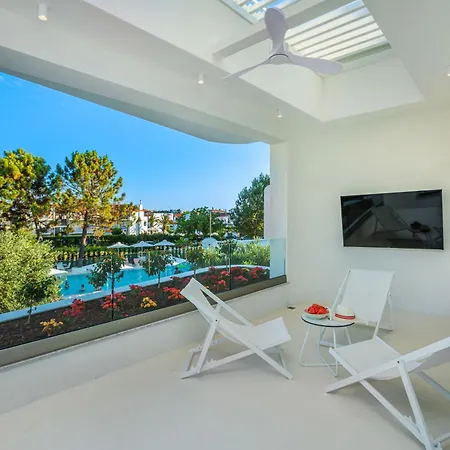 Cocoοns Suites & Villas Fourka-3