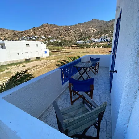Deep Blue Rooms & Apartments-3