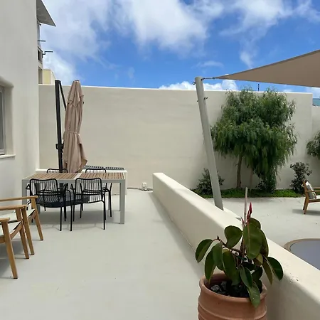 Mod Santorini Vegan Accommodation-3