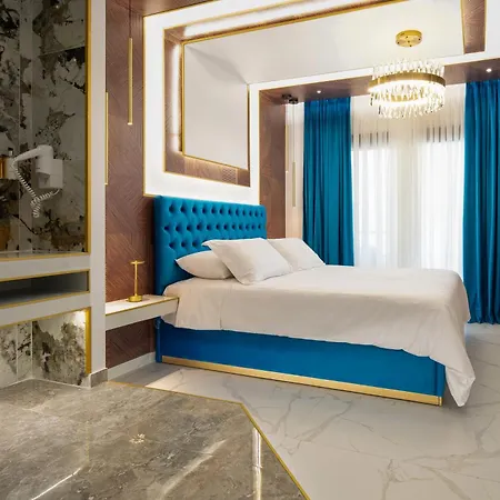 Pela Veranda Exquisite Suites-3