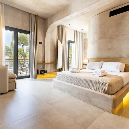 Medusa Luxury Suites-2