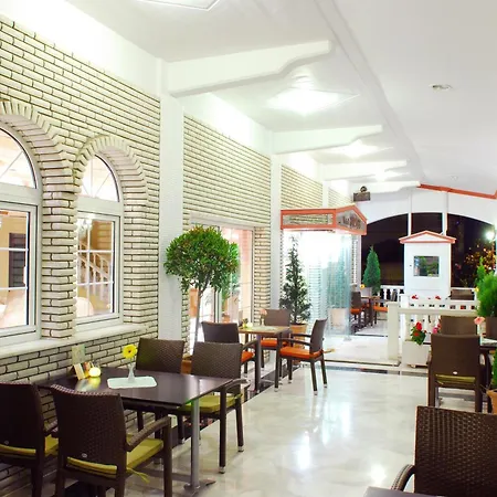 Hotel Strass-2