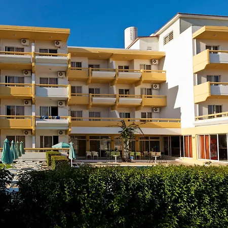 Trianta Hotel Apartments-2