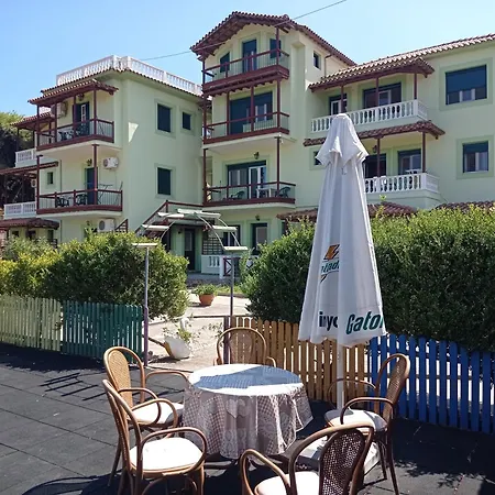 Alexandros Rooms&Studios-3