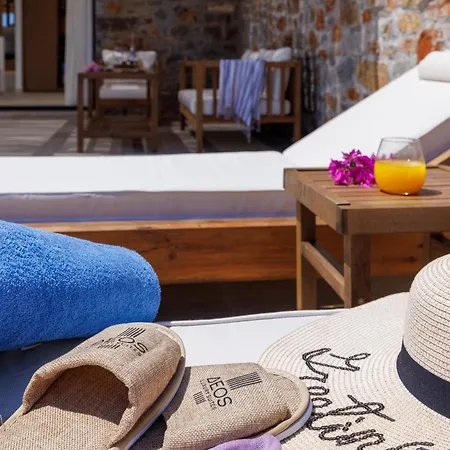 Deos Luxury Suites - Adults Only-3