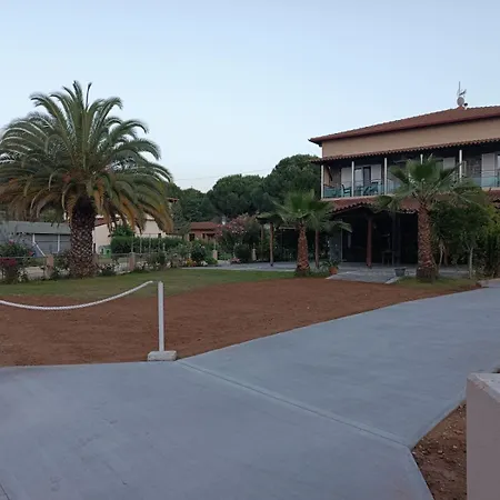 Itamos Migdanis House-3