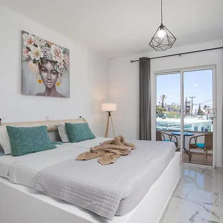 Lisabeth Apartments-3