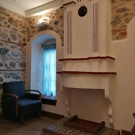 Riverbed Traditional Guest House-3
