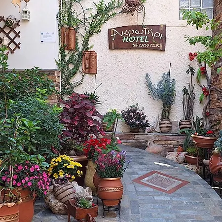 Akrotiri Hotel-2
