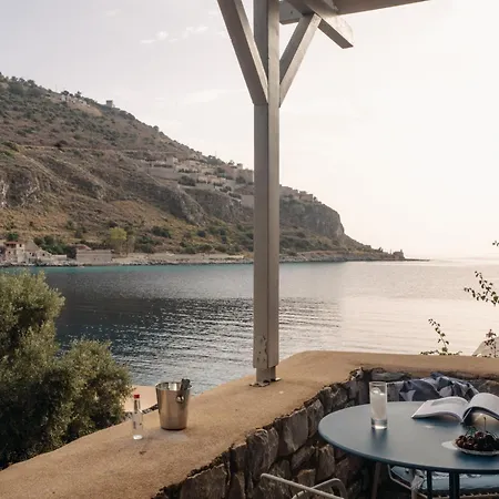 Kourmas Suites-2