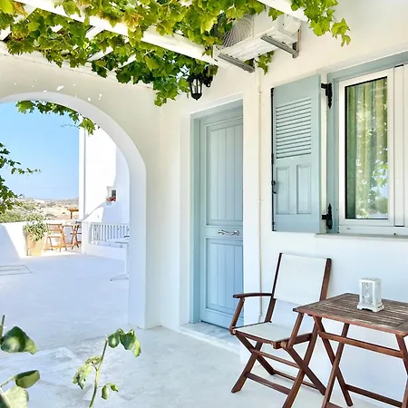 Anita Rooms & Suites Milos-2