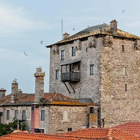 Athos Guest House Pansion-3