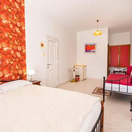 Perama Hotel, Karpathos-3