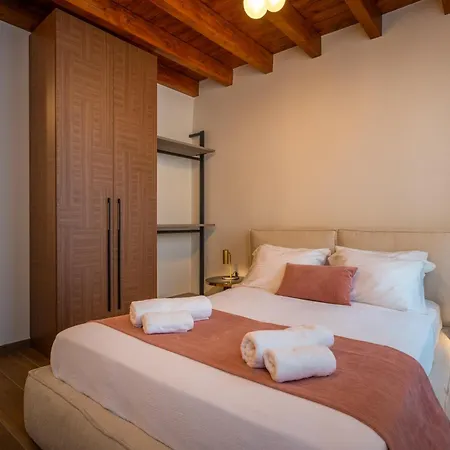 Casa D'Oro - Luxury Suites-2