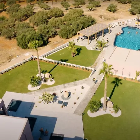 La Reve Luxury Apartments With Private Jacuzzi-2