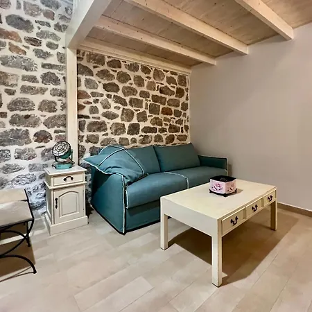 Portadelmare Deluxe Suites-3