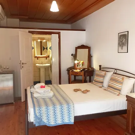 Hotel Paraliako Kyparissi-2