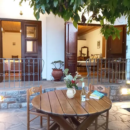 Hotel Paraliako Kyparissi-3