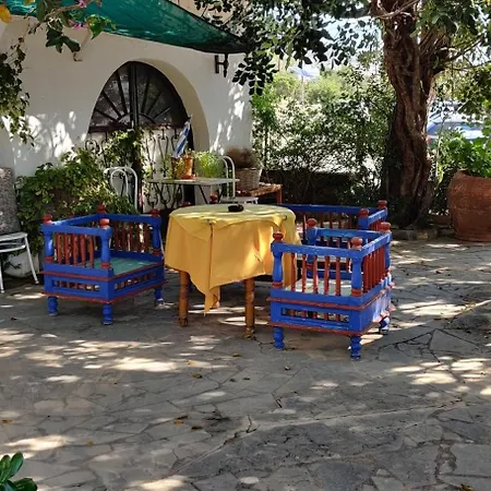 Dilina Guesthouse - Alkioni-2