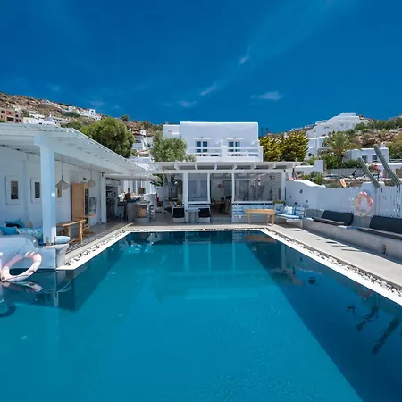 Flaskos Luxury Suites-3
