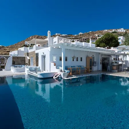 Flaskos Luxury Suites-2
