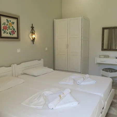 Maria Suites-3