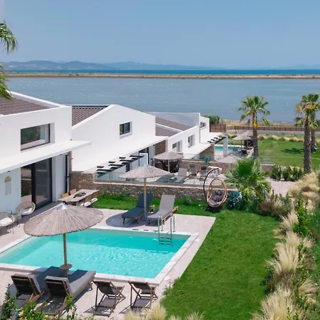 Flamingo View Suites & Villas-2