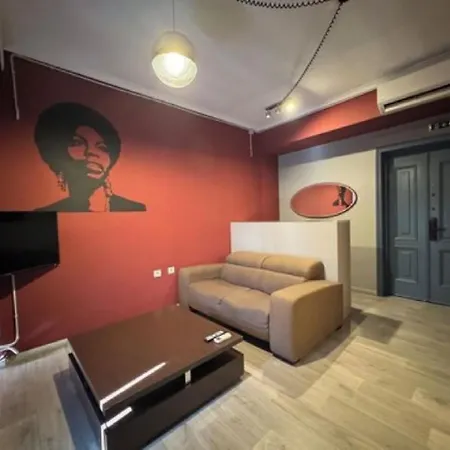 Stay Hybrid Youth Hostel-3