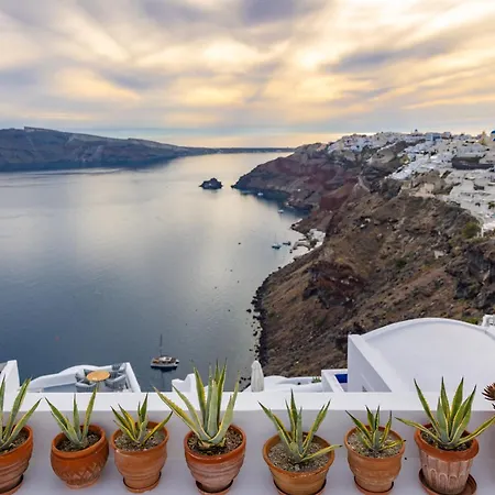 Ikies Santorini-2